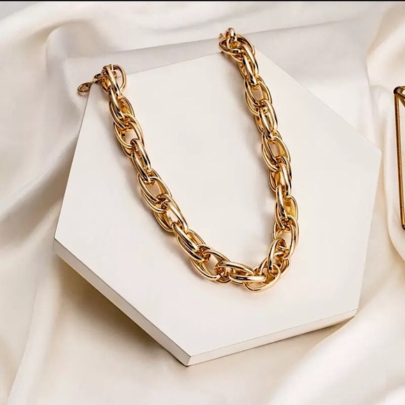 🔵𝟲𝟱%𝗢𝗙𝗙 𝗯𝘂𝗻𝗱𝗹𝗲𝘀 𝟯+🔵 NEW Large Link Gold Chunky Necklace - Picture 5 of 13